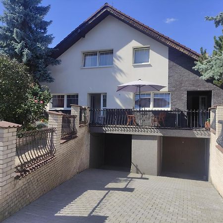 Cozy Gardens Apartments In Πράγα Εξωτερικό φωτογραφία